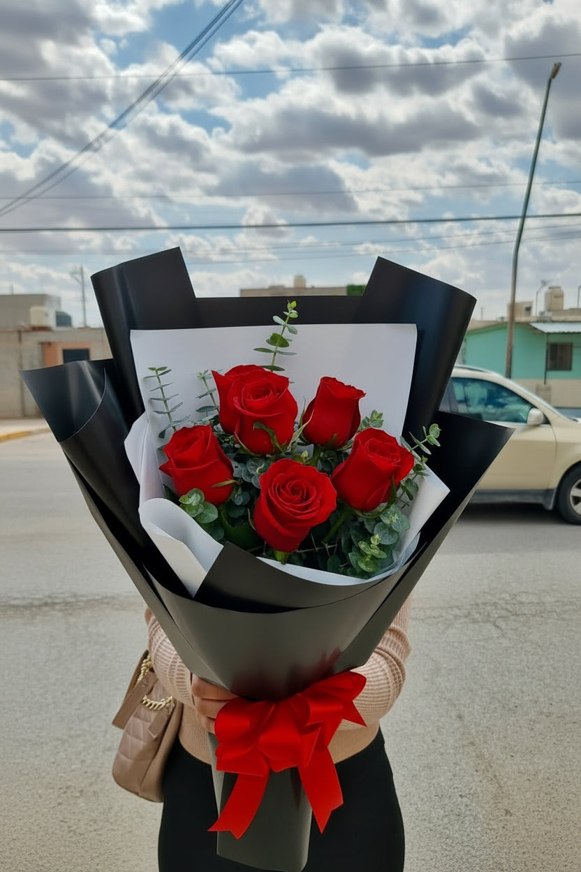 6 Rosas Rojas y Eucalipto Premium
